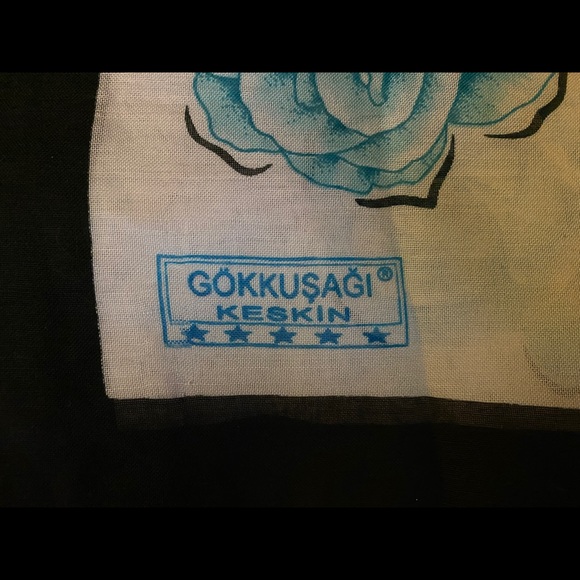 Beautiful scarf from Bulgaria - Picture 7 of 10